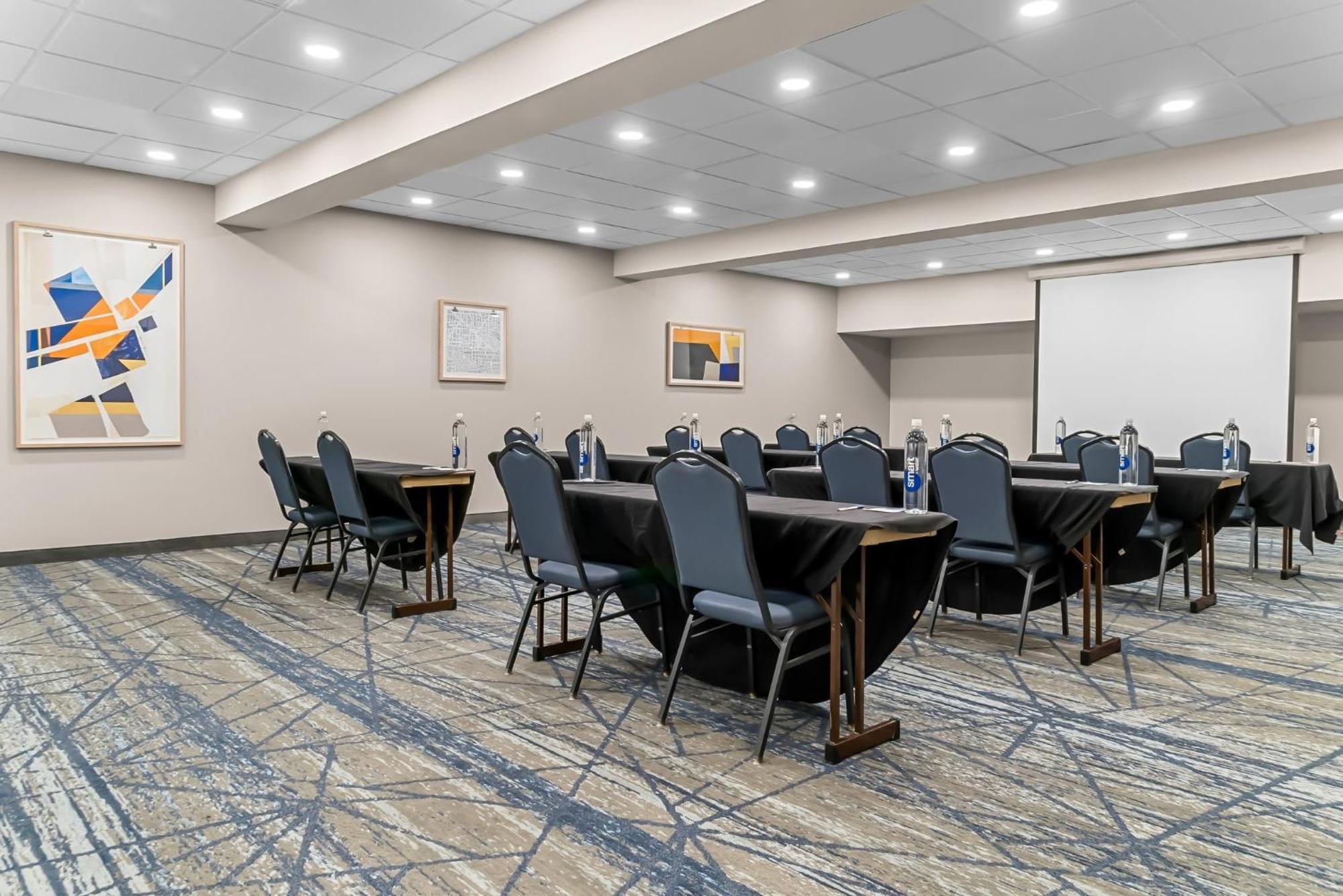 Holiday Inn Express & Suites Detroit - Novi By Ihg Ngoại thất bức ảnh