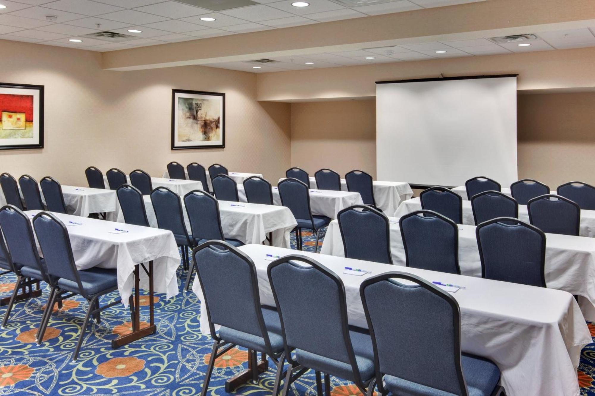 Holiday Inn Express & Suites Detroit - Novi By Ihg Ngoại thất bức ảnh