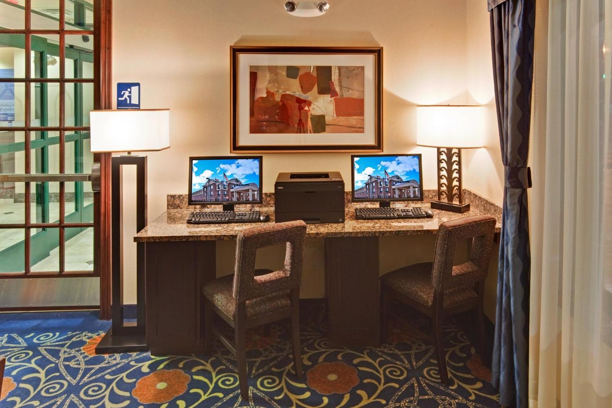 Holiday Inn Express & Suites Detroit - Novi By Ihg Ngoại thất bức ảnh