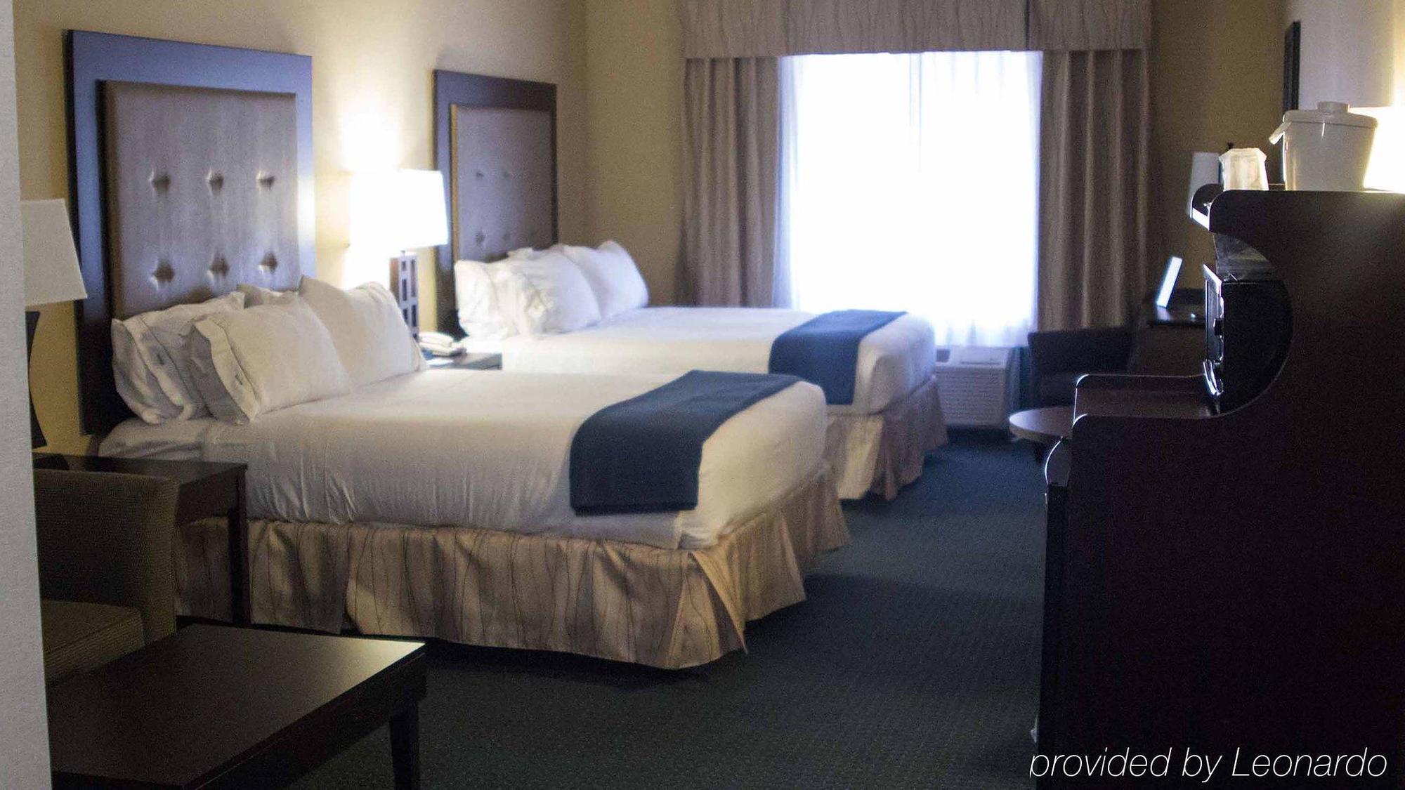 Holiday Inn Express & Suites Detroit - Novi By Ihg Ngoại thất bức ảnh