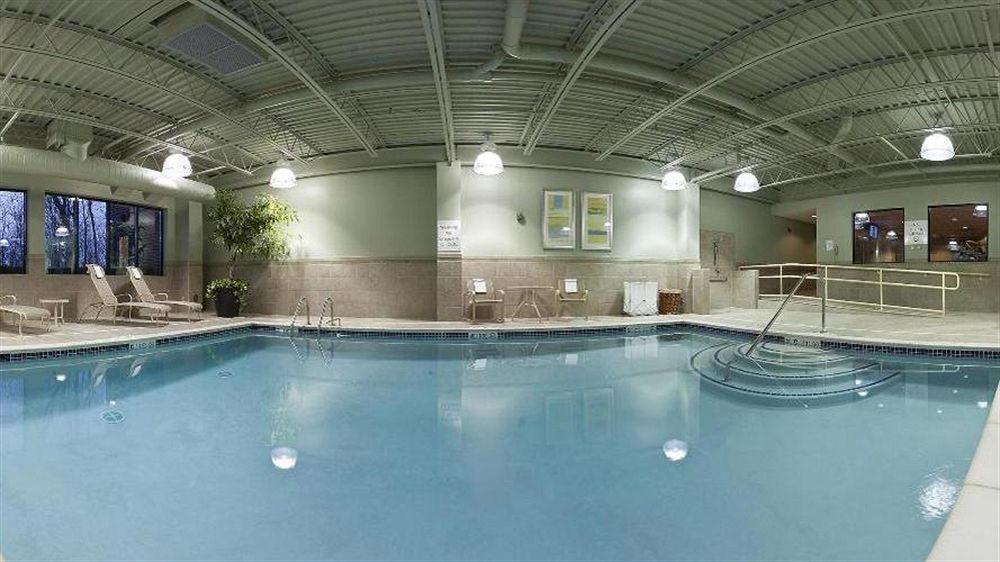 Holiday Inn Express & Suites Detroit - Novi By Ihg Ngoại thất bức ảnh